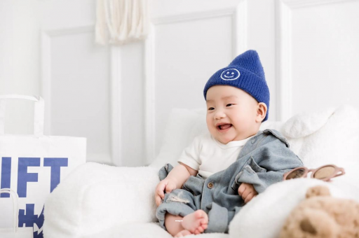 宁津宝宝躺着吃奶有影响吗 宁津宝宝躺着吃奶有影响吗